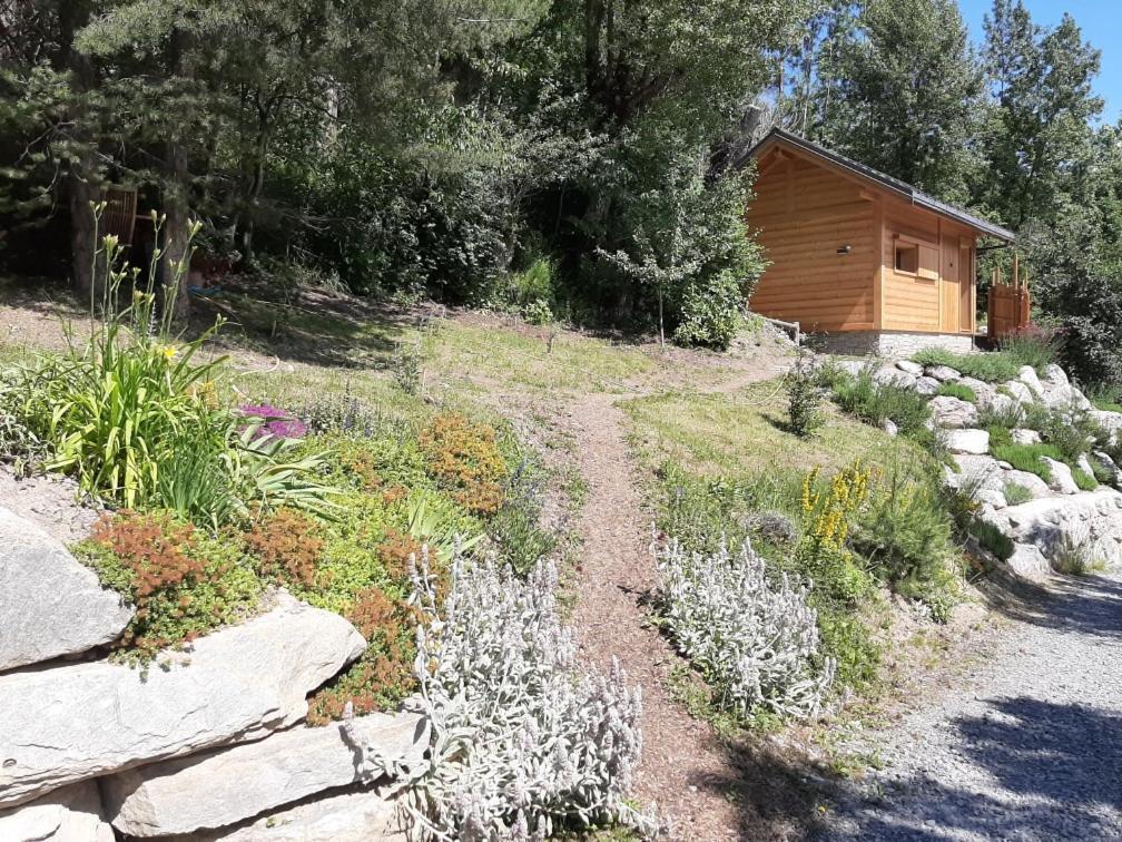 Petit Chalet Neuf Independant 2 Pers "La Cabane De Jean " Briançon Extérieur photo
